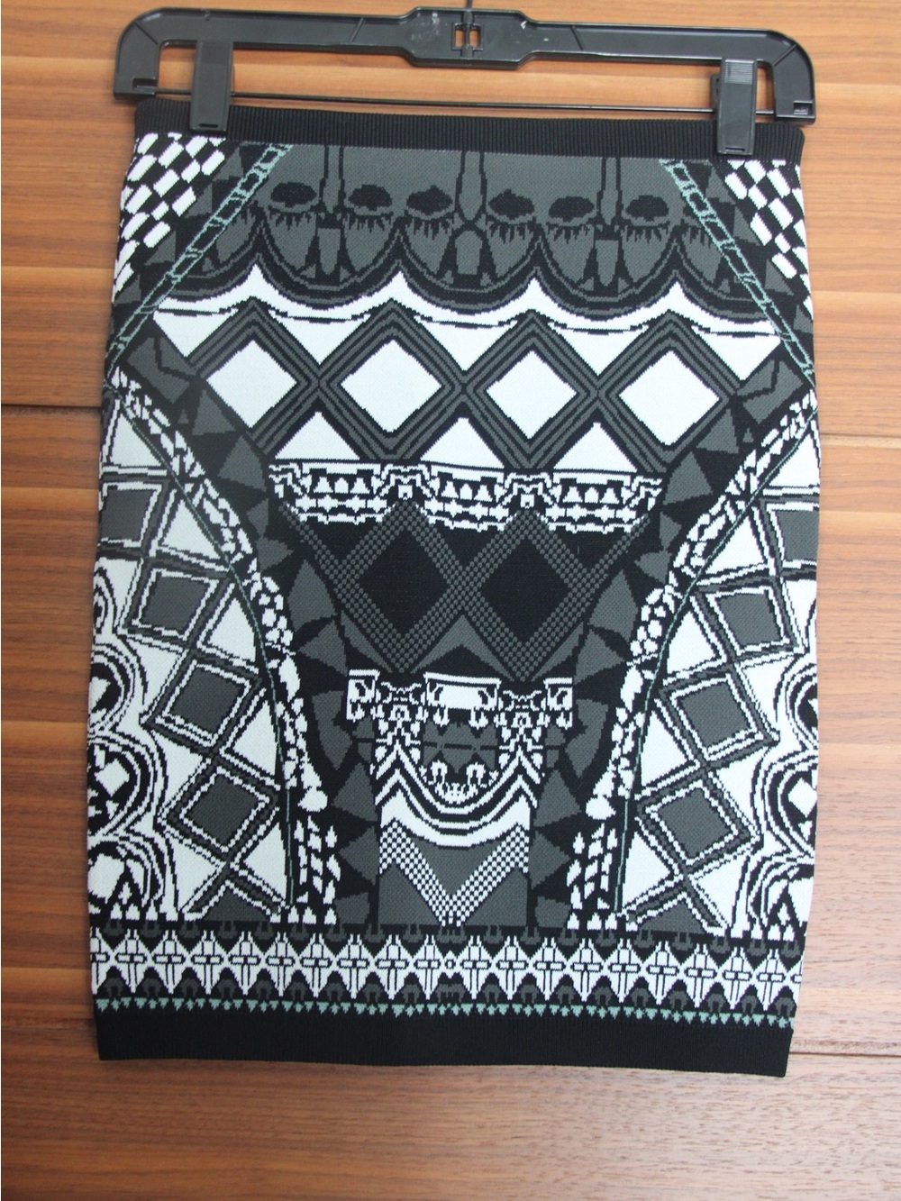 Camilla Black and White Geometric Pencil Skirt NWT - Picture 2 of 4